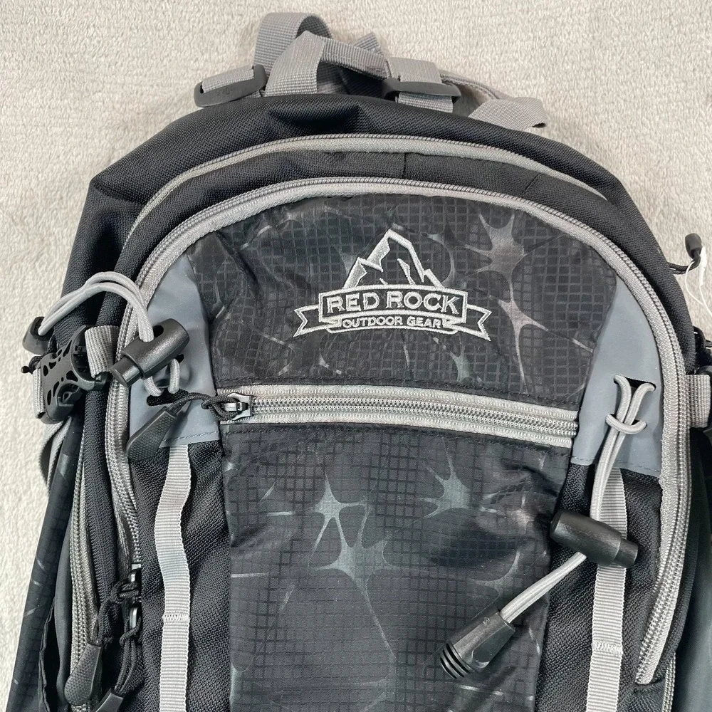 Red Rock Outdoor Gear Bluff Technical Backpack 40L Black Top‎ Loading NWT